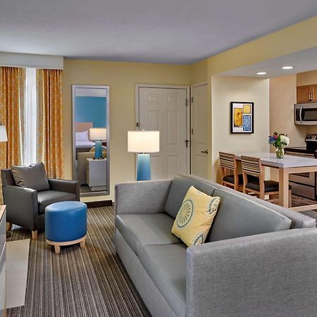 Sonesta Es Suites Cincinnati - Блу Аш Екстериор снимка