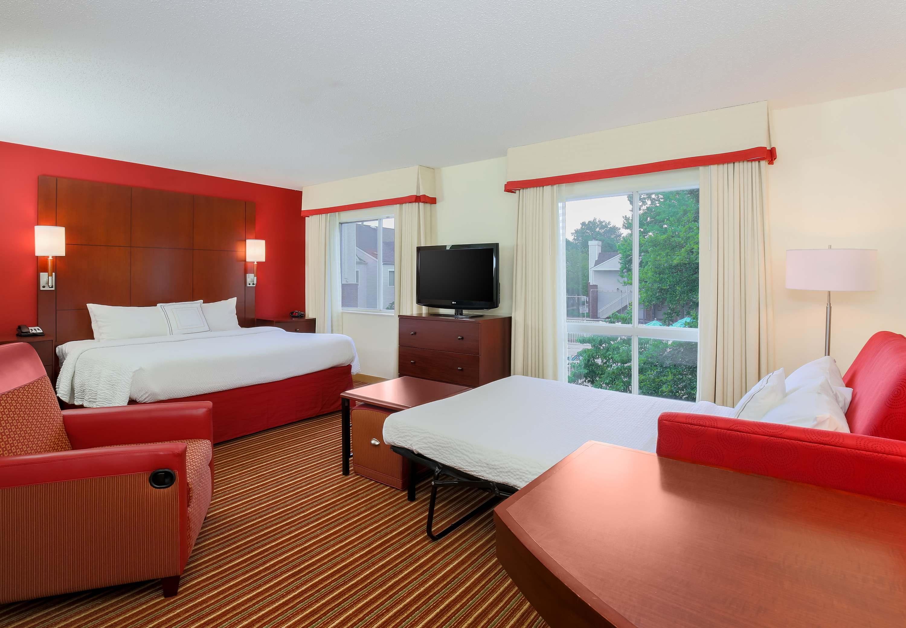 Sonesta Es Suites Cincinnati - Блу Аш Екстериор снимка
