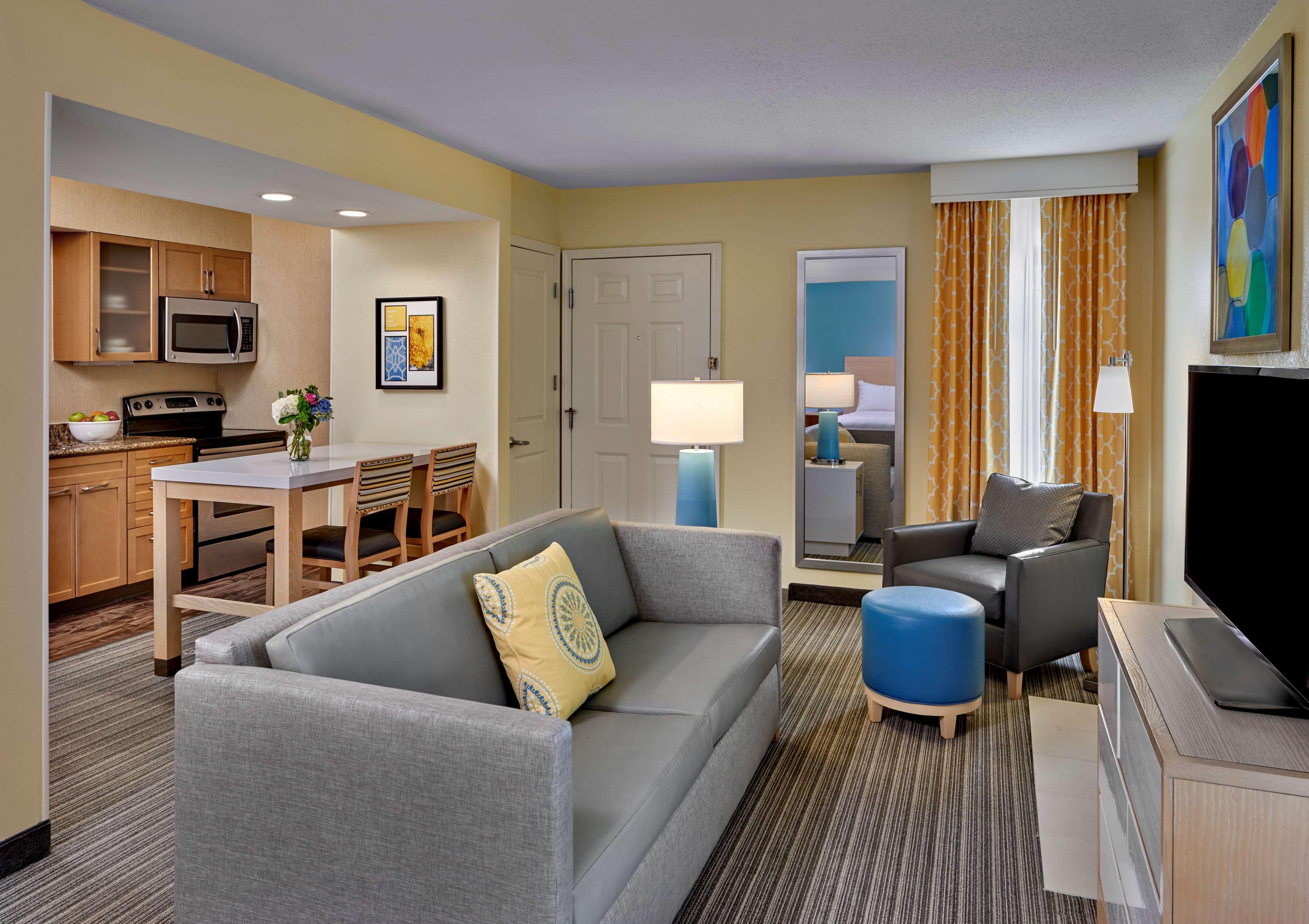 Sonesta Es Suites Cincinnati - Блу Аш Екстериор снимка