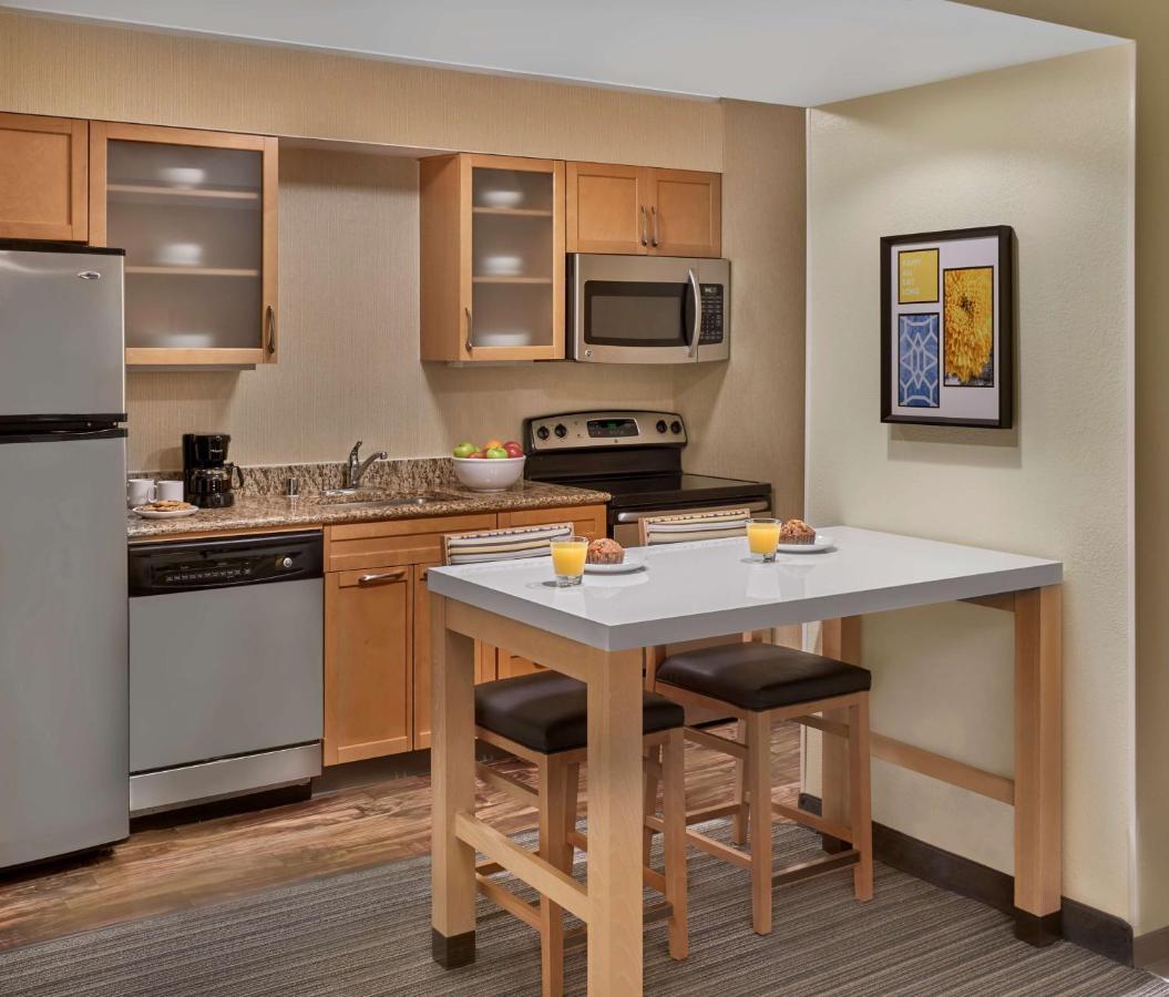 Sonesta Es Suites Cincinnati - Блу Аш Екстериор снимка