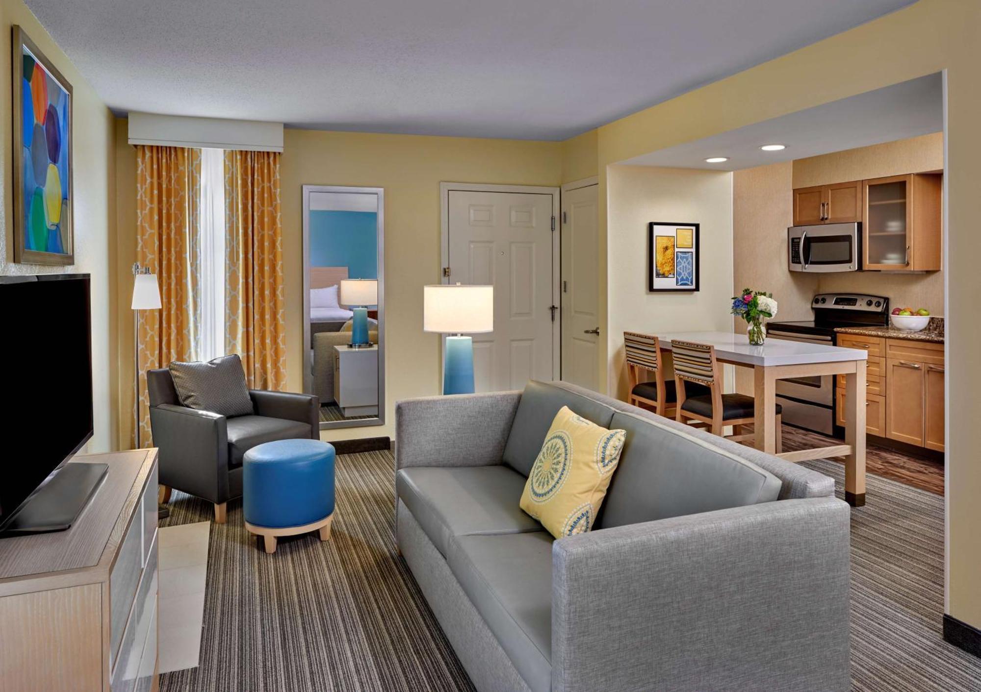 Sonesta Es Suites Cincinnati - Блу Аш Екстериор снимка