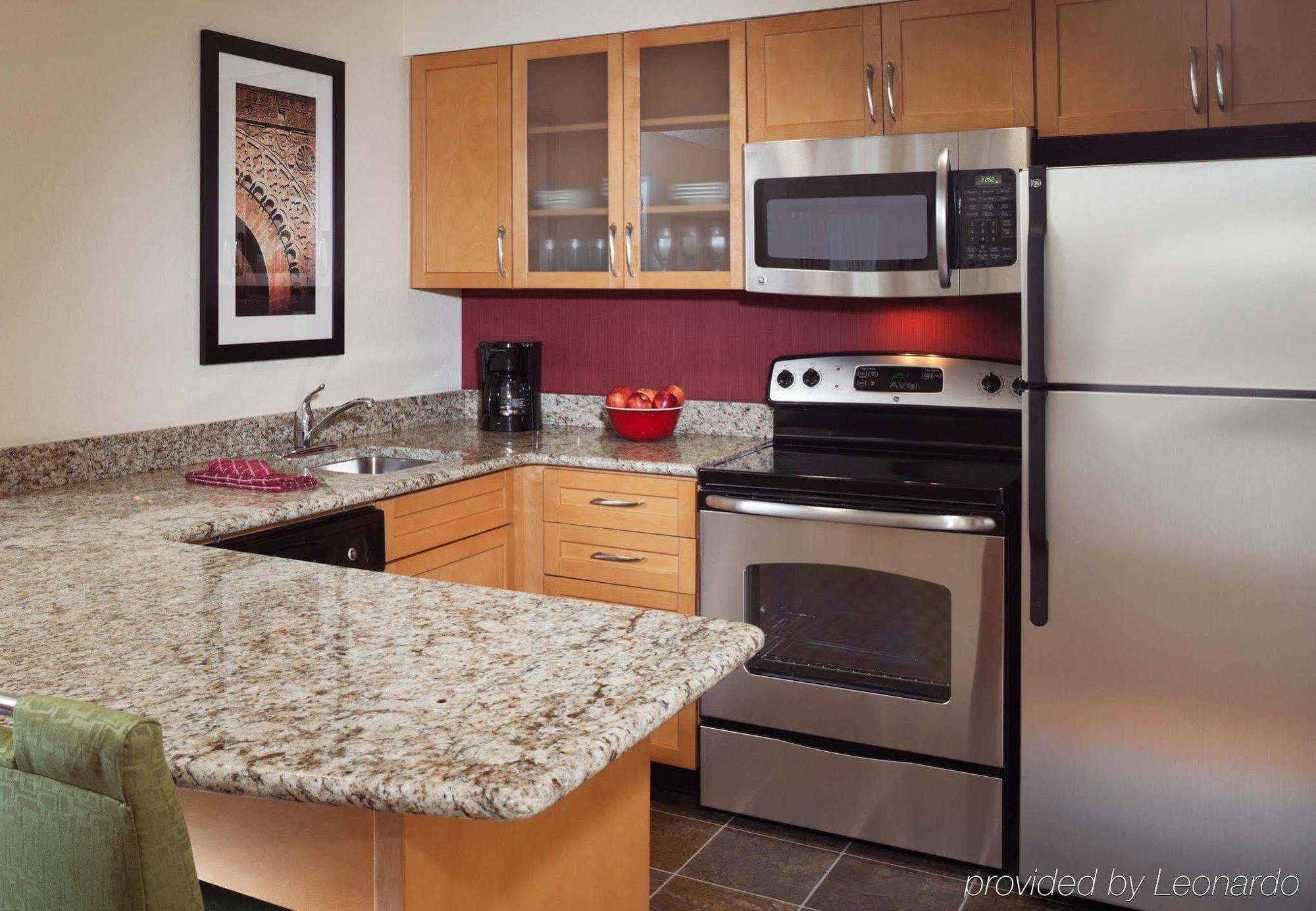 Sonesta Es Suites Cincinnati - Блу Аш Екстериор снимка
